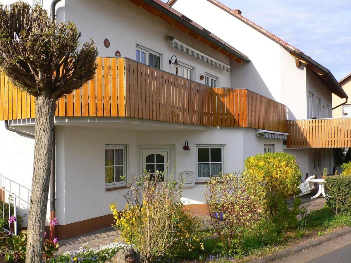 Gepflegte Ferienwohnung In Ruhiger Lage Bad Kissingen Luaran gambar